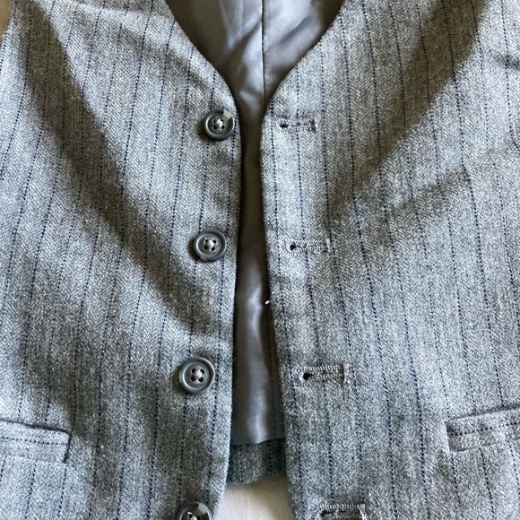 Boys Janie and Jack gray vest - Picture 2 of 5